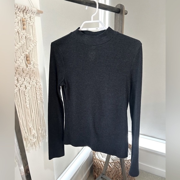 PLENTY Long Sleeve - Picture 1 of 2